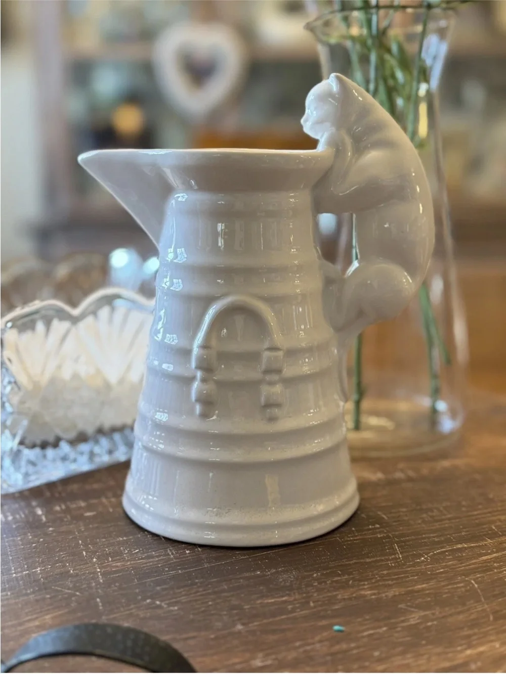 Williams Sonoma whimsical White Cat Pitcher Made in Italy 6.5” Grandma Core